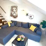 Anchor Luxury
