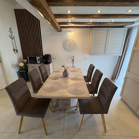 Anchor Luxury Apartamento Slatine