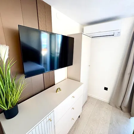 Anchor Luxury Слатине