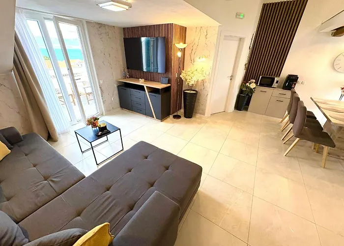 Anchor Luxury * Slatine