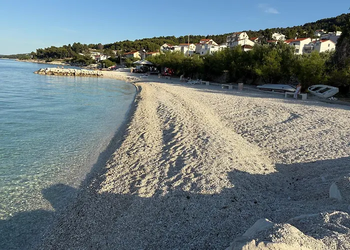 Anchor Luxury Slatine