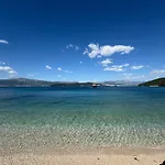 Anchor Luxury Slatine