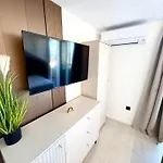 Anchor Luxury Slatine
