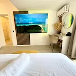 Anchor Luxury Slatine