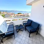Anchor Luxury * Slatine
