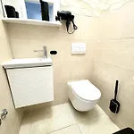 Anchor Luxury Slatine