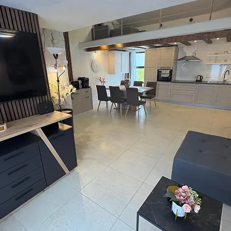 Anchor Luxury Appartement Slatine