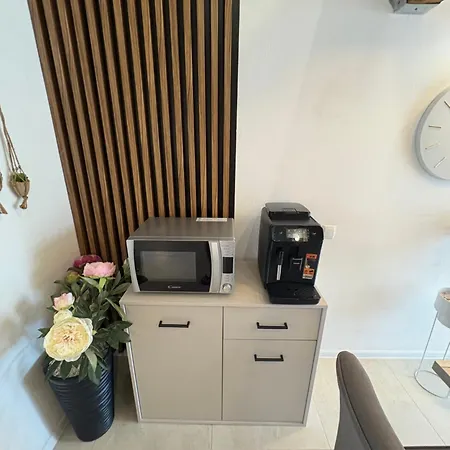 Anchor Luxury Slatine