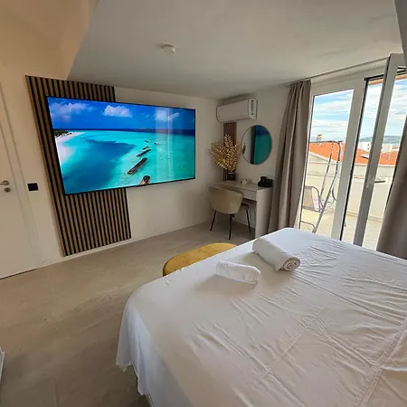 Anchor Luxury 아파트 슬라티네