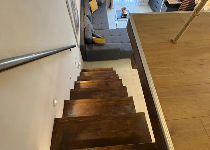 Anchor Luxury スラティネ