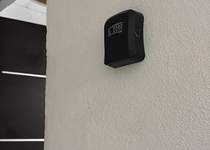 Anchor Luxury アパート スラティネ