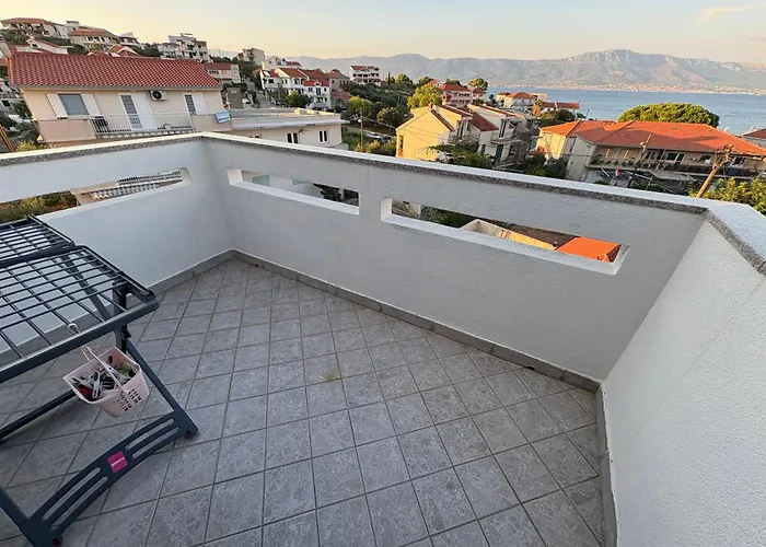 Anchor Luxury スラティネ