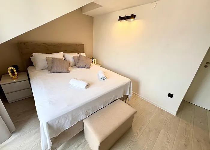 Anchor Luxury * スラティネ