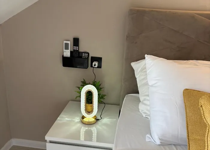 Anchor Luxury アパート